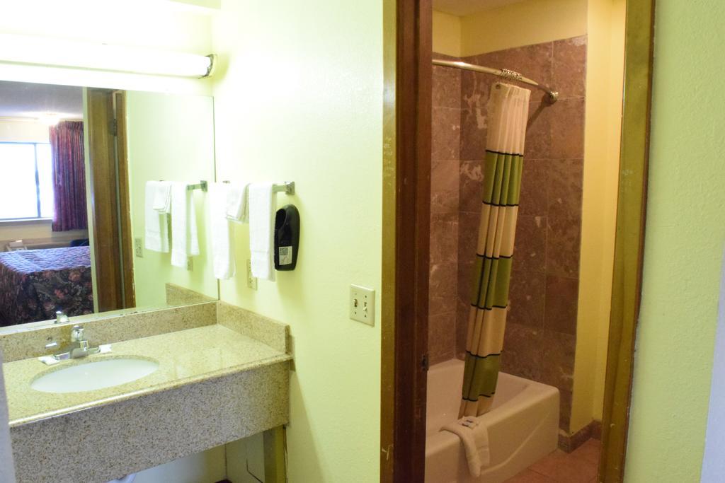 Executive Inn Odessa Szoba fotó